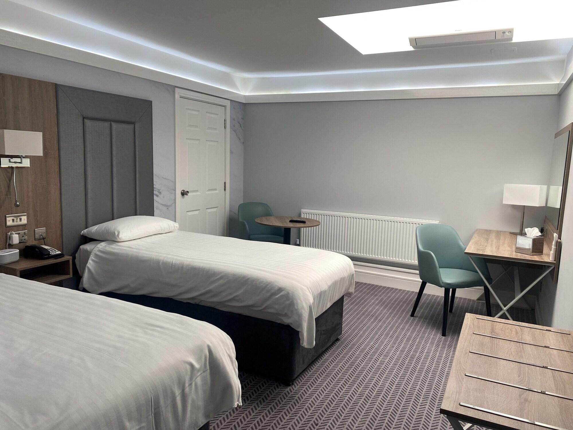 Best Western Premier Heronston Hotel & Spa Bridgend  Eksteriør bilde
