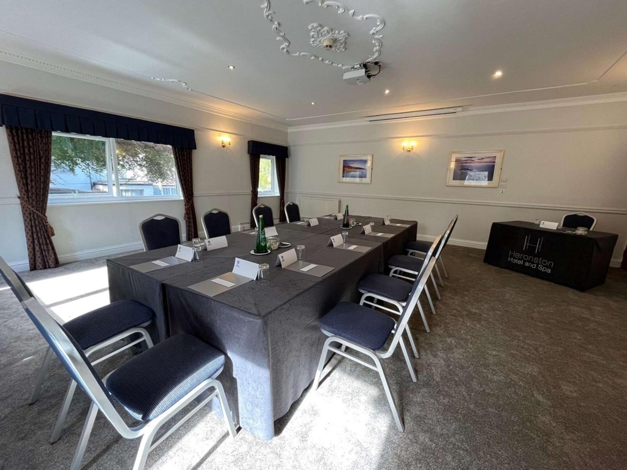 Best Western Premier Heronston Hotel & Spa Bridgend  Eksteriør bilde