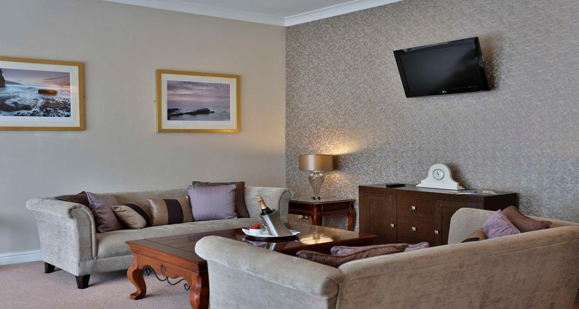 Best Western Premier Heronston Hotel & Spa Bridgend  Eksteriør bilde